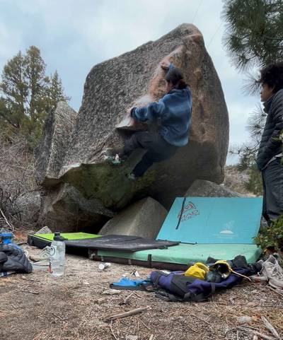 Siemay's Arete v6, Lake Tahoe - Beta Video from naomisolo