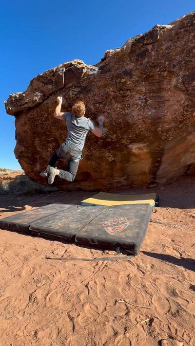 Athlete's Foot v9, Moe's Valley - Beta Video from Rockclimbingcoach