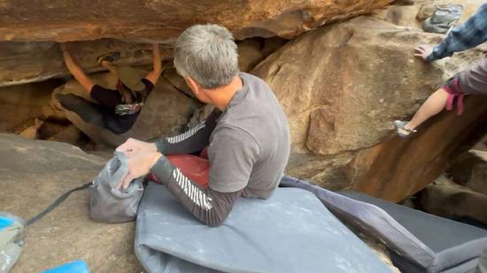 Honeycomb Hideout v5, Hueco Tanks - Beta Video from brando