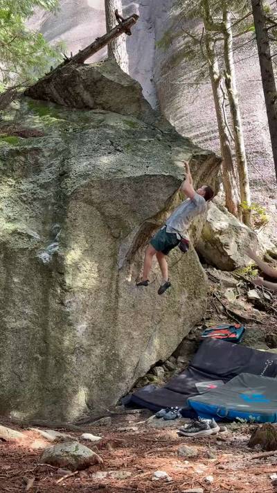 Liquid Gold v4, Squamish - Beta Video from CarsonClimbs