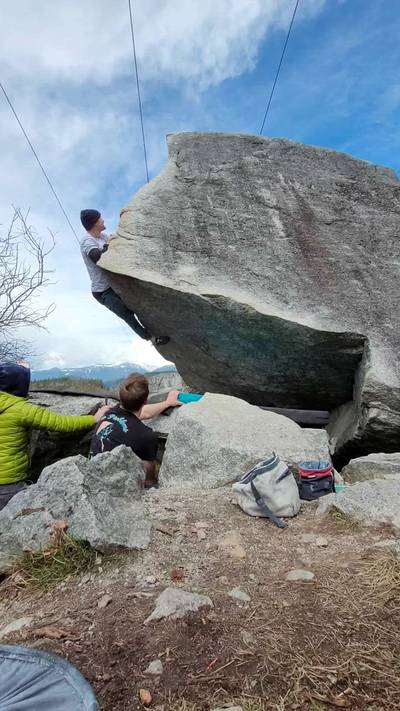 The Cutting Edge v6, Squamish - Beta Video from CarsonClimbs