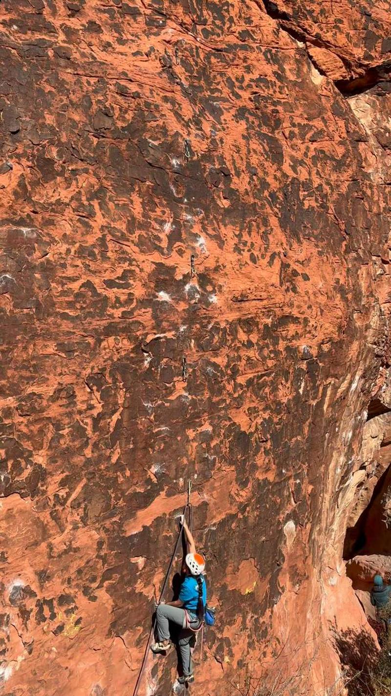 Desert Pickle 5.11c, Red Rock - Beta Video from LittleBetaBird