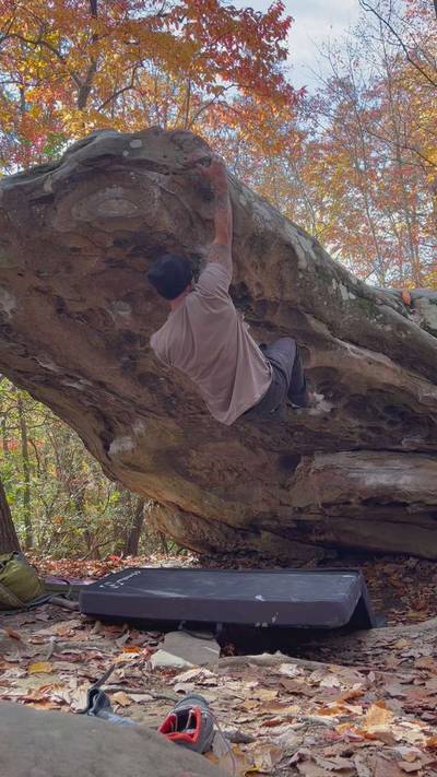 Hueco Roof Right v3, Pep Boys - Beta Video from diego_climbs_