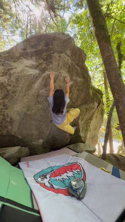 Tyler's Cave Low v4, Squamish - Beta Video from littlebox.climbs
