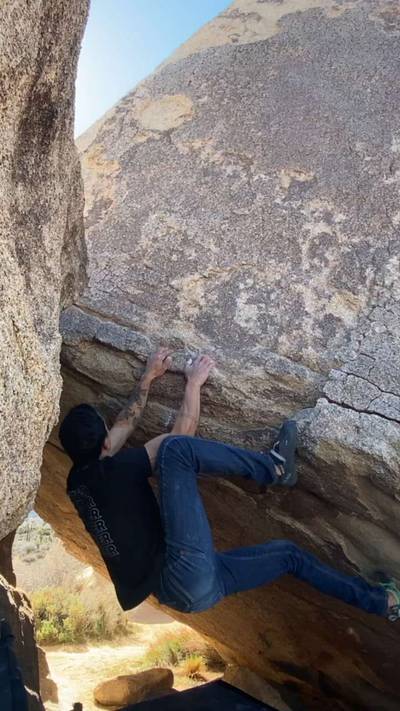 Jezyrl aka Finger Fetish v7, Joshua Tree - Beta Video from breakingbeta