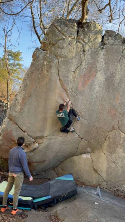 The Shield v12, Stone Fort - Beta Video from DannyClimbs7