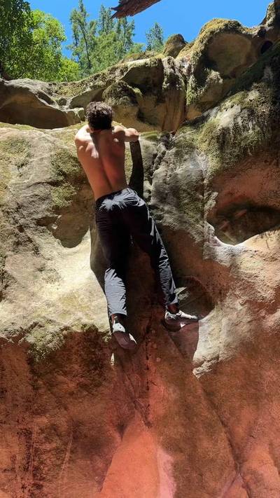 Groundation (aka Yabo Problem) v7, Castle Rock State Park - Beta Video from Ben.10