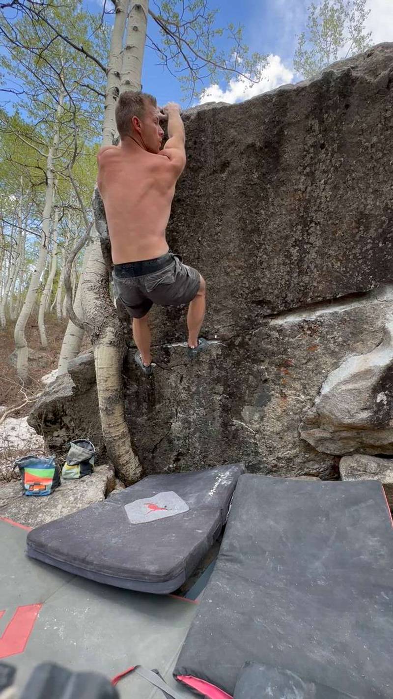 Tree Straddler v4, Little Cottonwood Canyon - Beta Video from Ro_