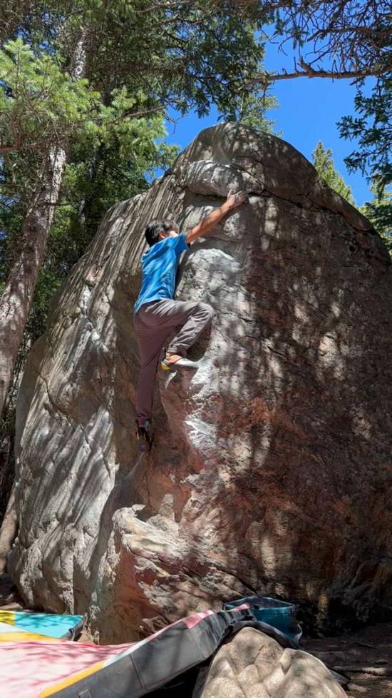 Boulder 3 Easy Arete v0, Guanella Pass - Beta Video from RyoClimber