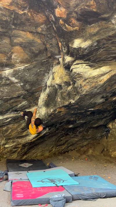 Schist Cave Right v5, Leavenworth - Beta Video from mountainmarie
