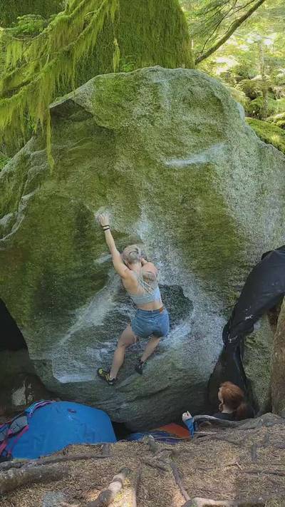 The Crystal Method v5, Squamish - Beta Video from climbthatdee