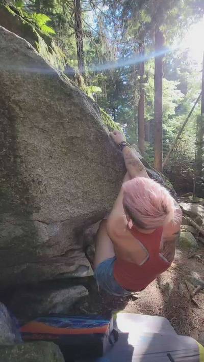 Left Brain v2, Squamish - Beta Video from climbthatdee