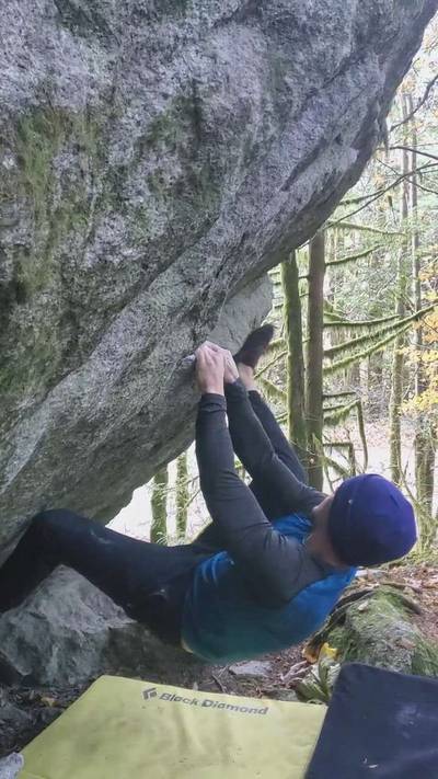 Tyler's Cave Low v4, Squamish - Beta Video from Jer_on_the_rocks