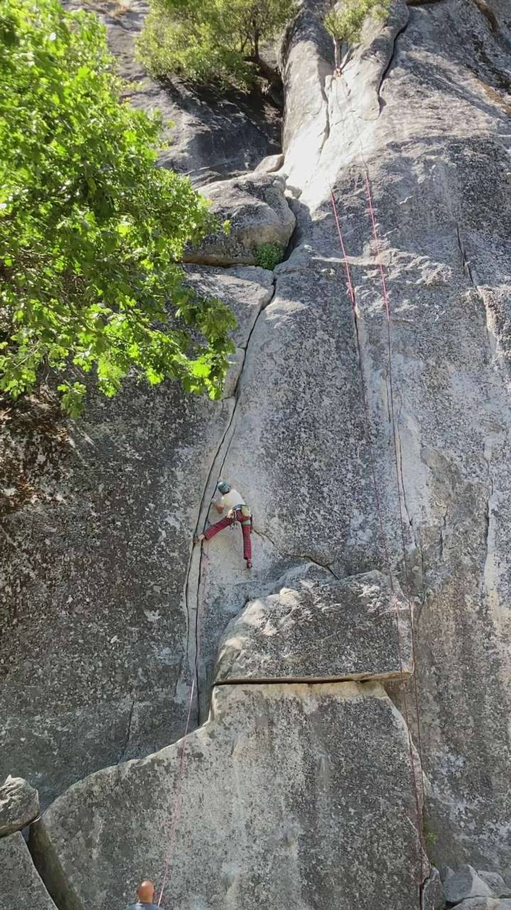 Grant's Crack 5.9, Yosemite Valley - Beta Video from AriefNagara