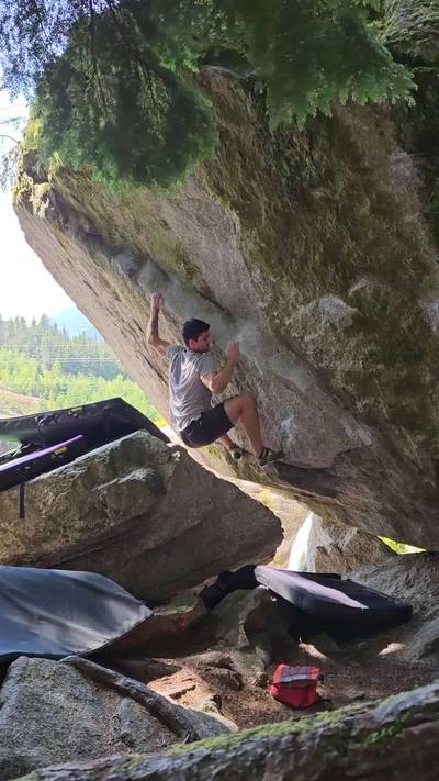 Sit Down to Holm Boy v6, Squamish - Beta Video from vpinto