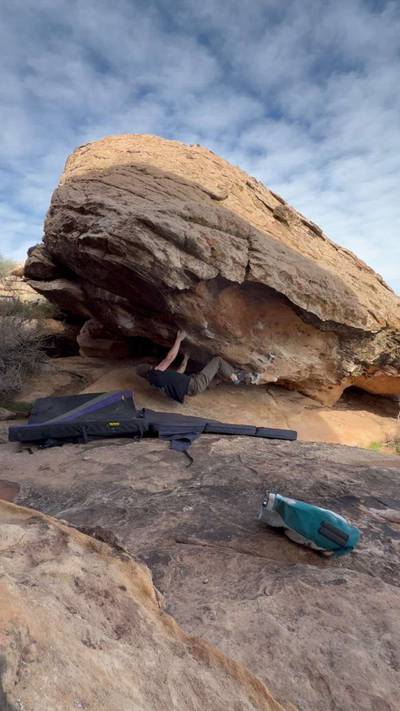 Skinny Love v6, Moe's Valley - Beta Video from webbclimbs