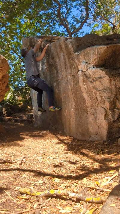 The Hand Traverse v1, Berkeley - Beta Video from SlopeyMcJuggerson