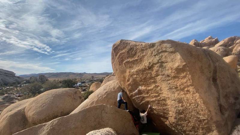 Broken Flowers Sit v9, Joshua Tree - Beta Video from bren_climb