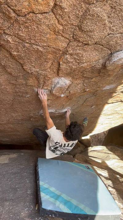 Digital Black v10, Joshua Tree - Beta Video from bren_climb