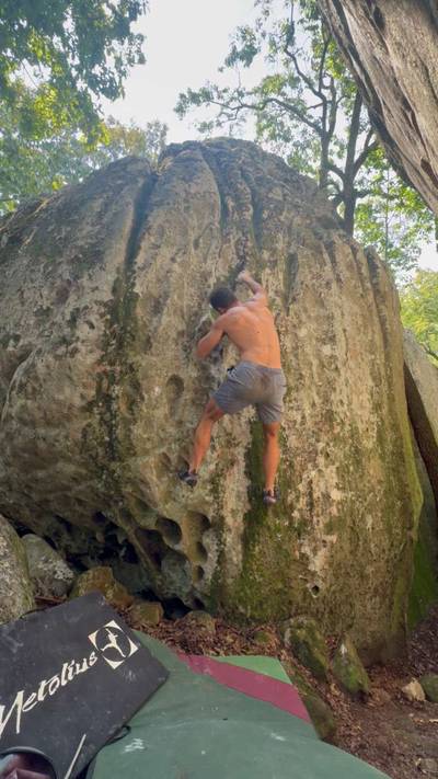 Spineless v6, Hospital Boulders - Beta Video from jordiclimbs