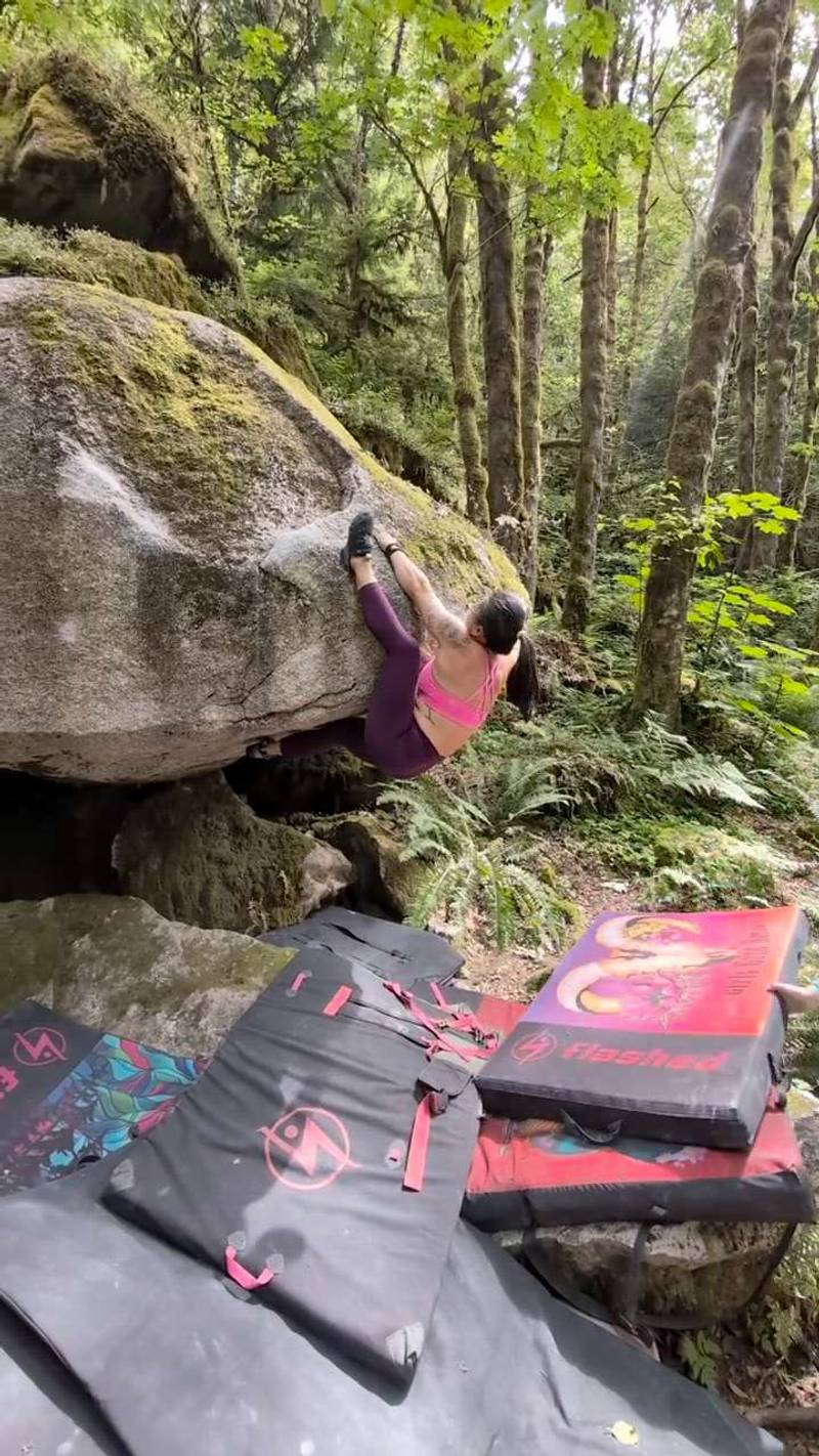 Z Goobenstubar v9, Squamish - Beta Video from midoriontherocks
