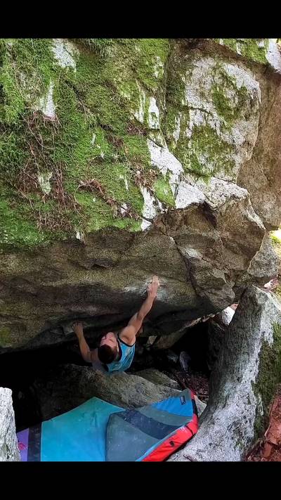 The Perfect Cave v11, Squamish - Beta Video from Mishanya