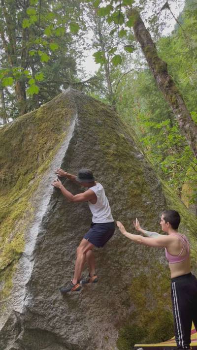 Yin Yang v7, Index - Beta Video from cc.climbs.rocks
