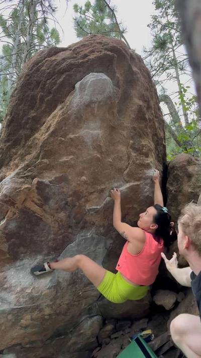 Valkyrie v4, Flagstaff Mountain, CO - Beta Video from kimikoclimbs