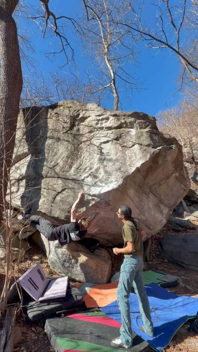 Salt Water v9, Rumbling Bald - Beta Video from griffin.climbs