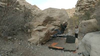 Little Pony v6, Red Rock - Beta Video from pull.man