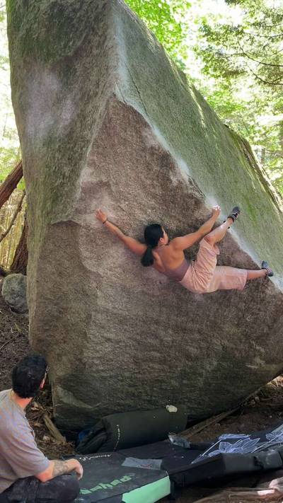 Tim's Arete v10, Squamish - Beta Video from ZoeBeau