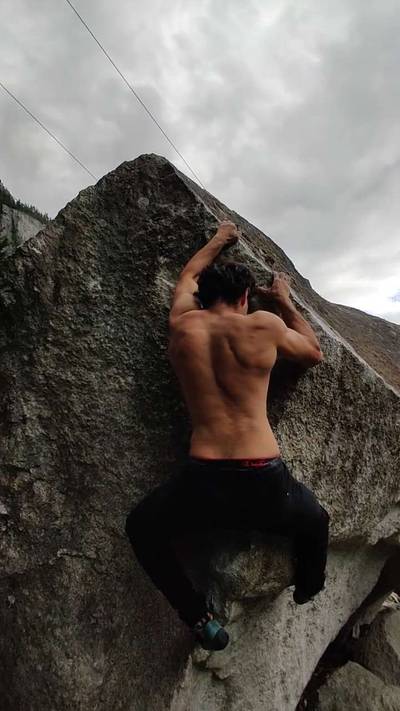 Hip Check v6, Squamish - Beta Video from RobertoD