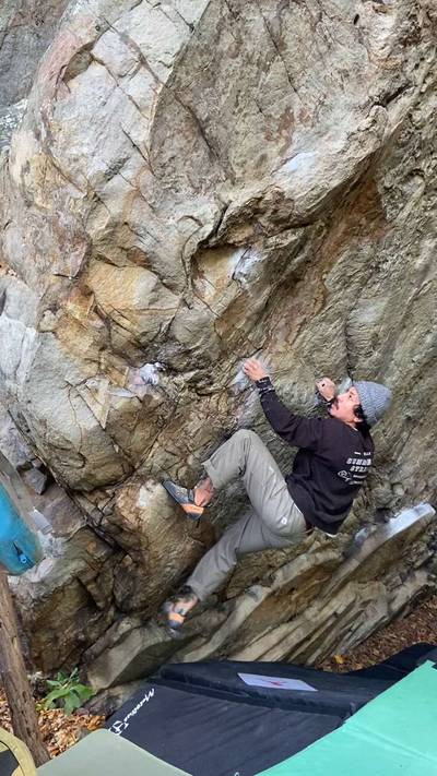 Gin and Seven v7, New River Gorge - Beta Video from lilhomieinthecut