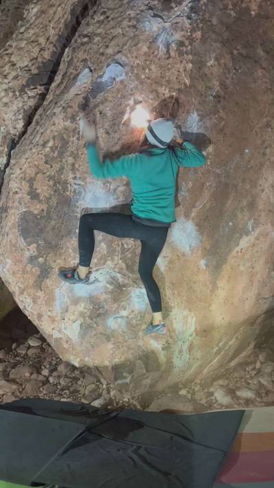 Southeast Face Sit v4, Red Rock - Beta Video from LittleBetaBird