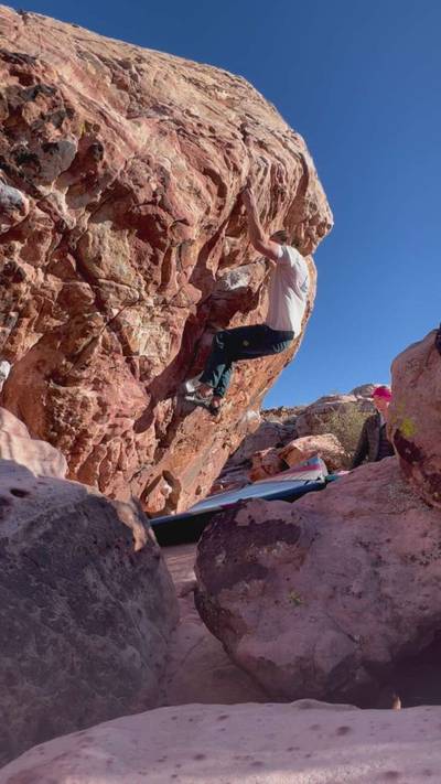Cherry Garcia v3, Red Rock - Beta Video from mylesclimbs