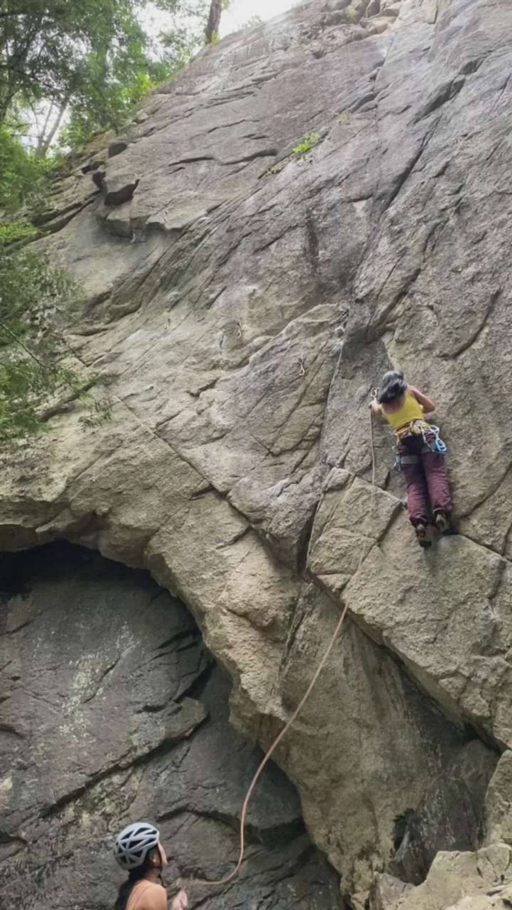 Jeff and the Giant Reach 5.11c, Squamish - Beta Video from smolgirlbeta