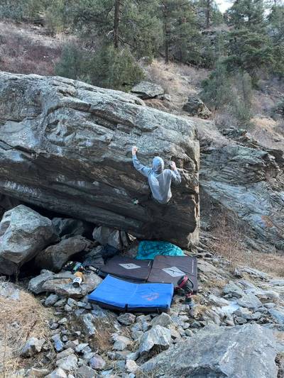 Prairie Dog v5, Clear Creek Canyon - Beta Video from cmclimbs