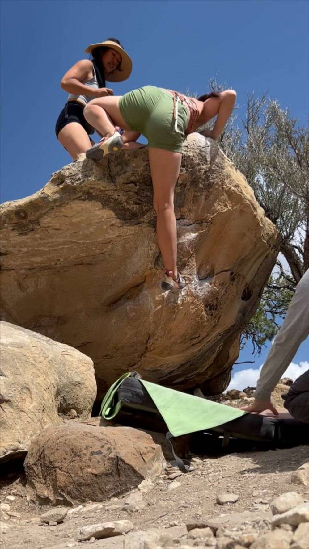 Happy Mantel v3, Joe's Valley - Beta Video from LittleBetaBird