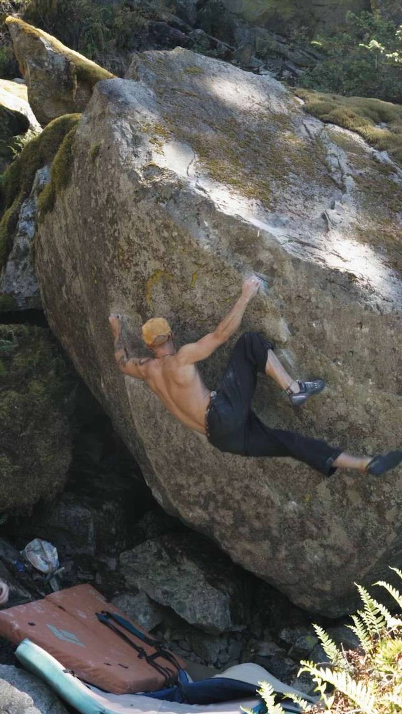 Catch 22 v10, Squamish - Beta Video from DannyOrr