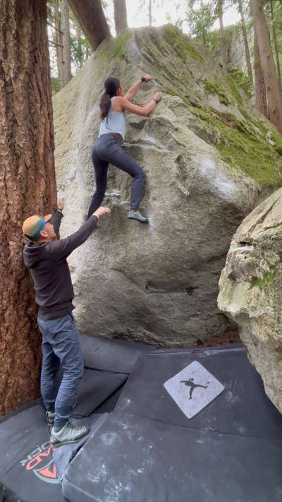 Big Stone v4, Squamish - Beta Video from sistineclimbs