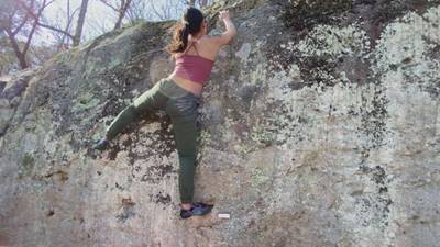Get Low v4, Hospital Boulders - Beta Video from WahineClimbs