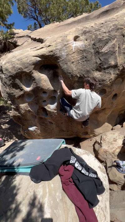 Reach Around Right v3, Joe's Valley - Beta Video from routesetter