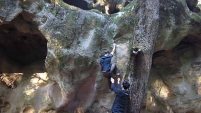 Groundation (aka Yabo Problem) v7, Castle Rock State Park - Beta Video from jcarlson08