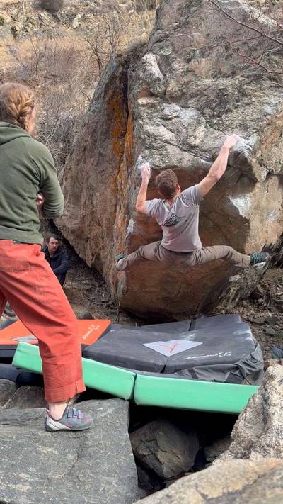 Lil Chomp v6, Clear Creek Canyon - Beta Video from Huesos