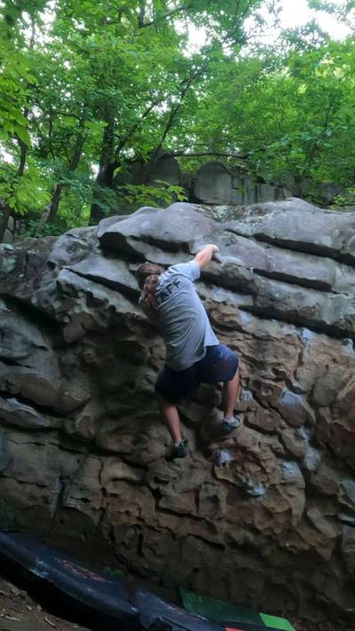 These Feel Like Your Sister's v3, Stone Fort - Beta Video from MisterClimber