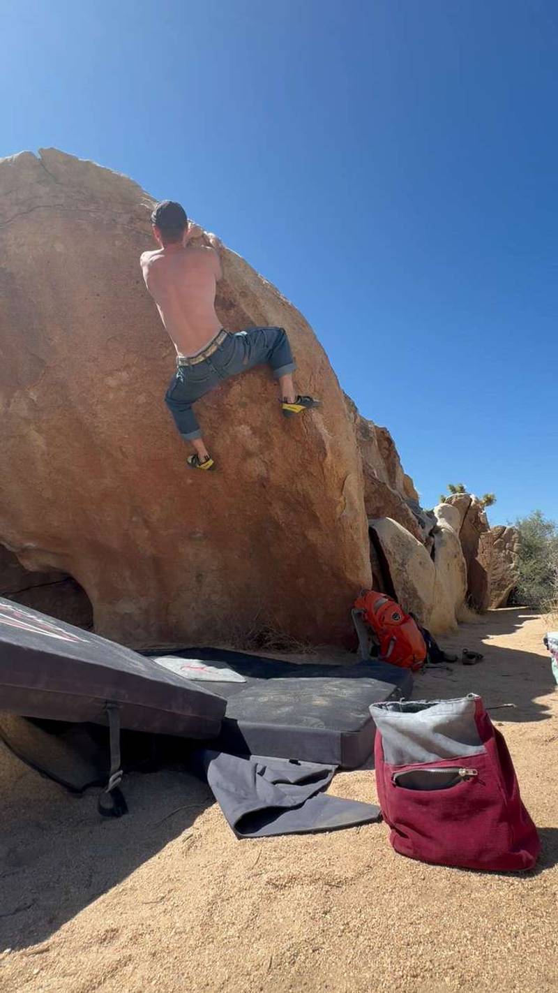 Right Arete v1, Joshua Tree - Beta Video from spudsrocks
