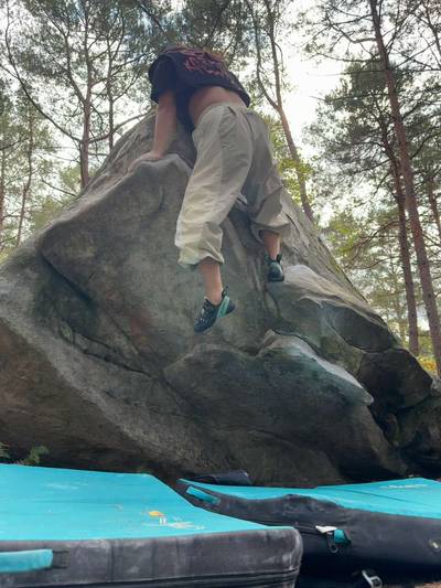 Le Toit Triangulaire v3, Fontainebleau - Beta Video from leendace