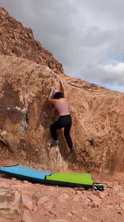 Red Ball Jets v1, Red Rock - Beta Video from bouldering_dumpling