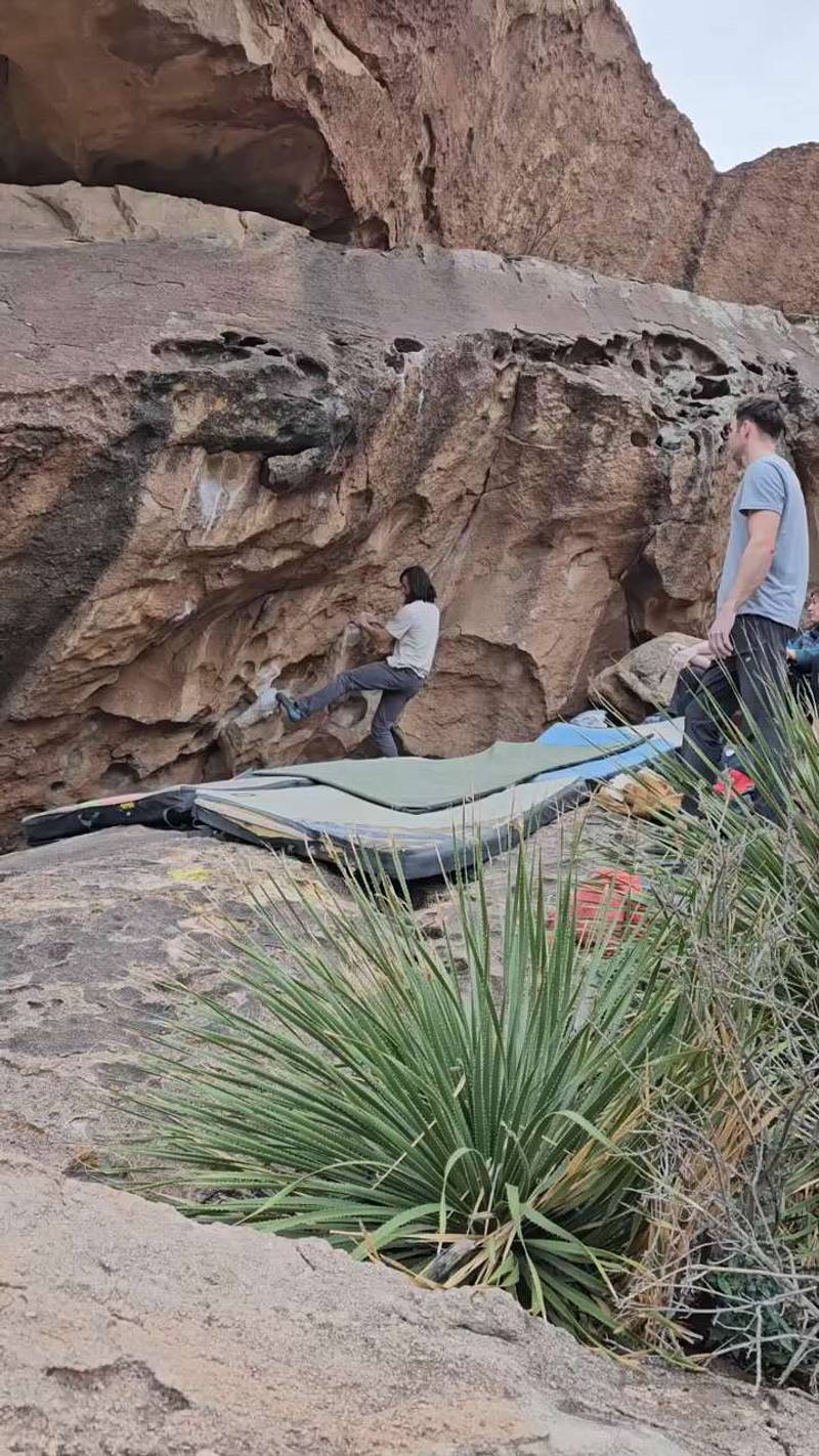 BAffleck v8, Hueco Tanks - Beta Video from thegnarwall