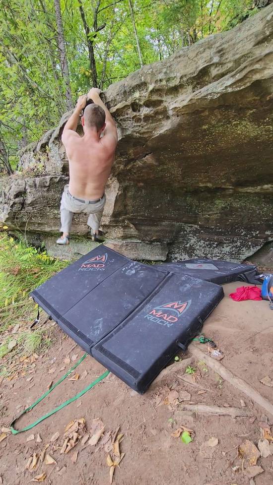 Cutting Edge v4, Sandstone - Beta Video from ClimbCrewDad